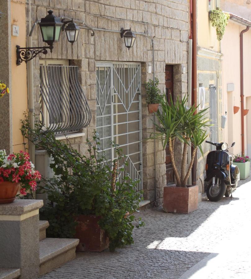 Back To The Past Apartment Olbia Exterior photo